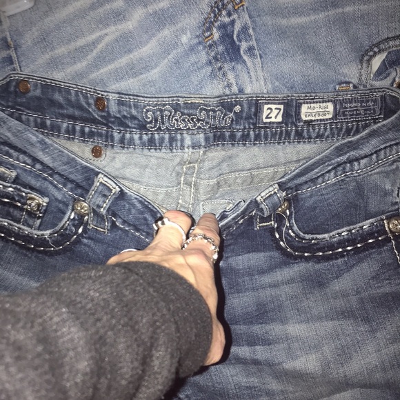“Miss Me” Jeans size 27 Easy Boot like new only wore once!! - Picture 4 of 4
